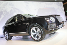 ベントレー ベンテイガ