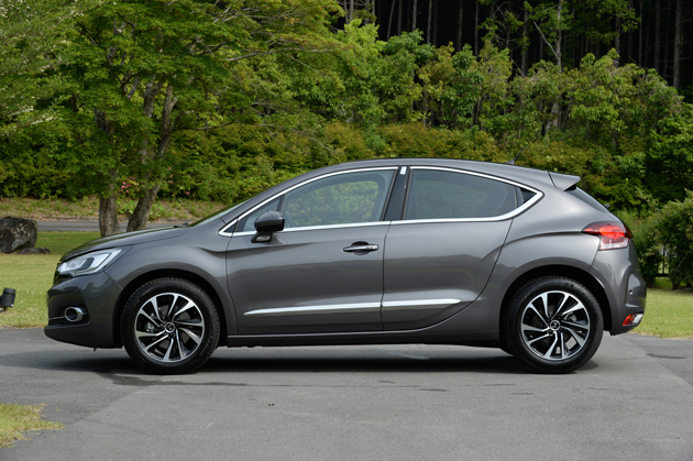 DS AUTOMOBILES 新型「DS4 CROSSBACK」試乗レポート/藤島知子