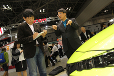 スマートコミュニティジャパン2016にて日本初公開された新型プリウスPHV