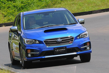 スバル「レヴォーグ STI スポーツ」