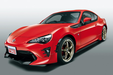 トヨタ「86」TRDパーツ装着車