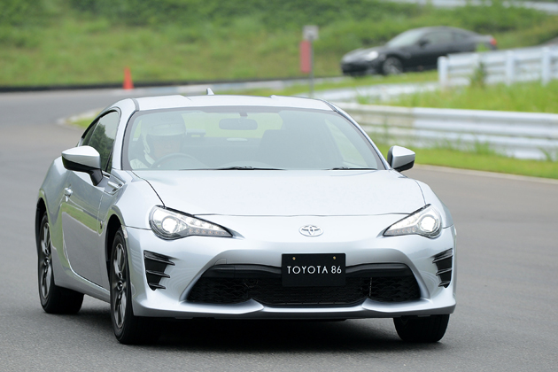 トヨタ 86 とスバル Brz を写真で比べてみた ビッグマイナーチェンジ 画像ギャラリー No 104 業界先取り 業界ニュース 自動車ニュース21国産車から輸入車まで Mota