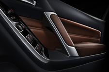 スバル「フォレスター」特別仕様車「ブラウンレザーセレクション」