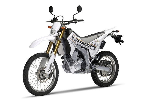 ヤマハ、クールでレーシーな「WR250R」2017年モデルを発売(画像