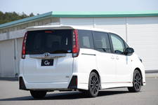 トヨタ 新型 「ノア G’s」プロトタイプ