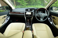 トヨタ 新型 プレミオ