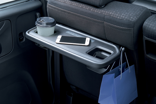 シートバックテーブル