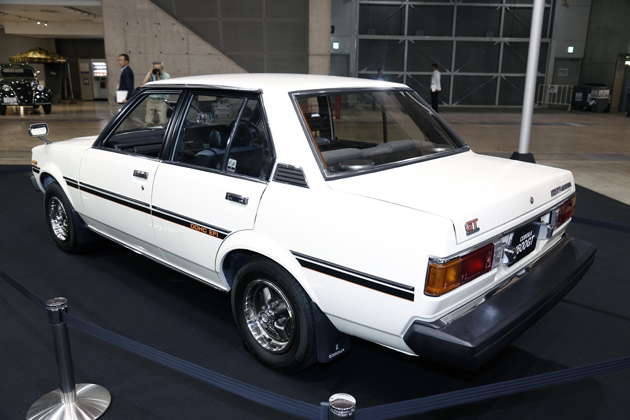 販売ランキング 33年 連続首位 生誕50周年を迎え 世界で愛される トヨタ カローラ 画像ギャラリー No 4 業界先取り 業界ニュース 自動車ニュース22国産車から輸入車まで Mota