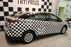 「TRY! SHIBUYA TRY! PRIUS」にて用意されたチェッカー柄のプリウス