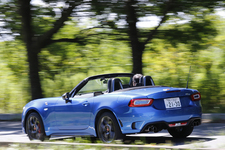 Abarth 124 Spider(アバルト 124スパイダー) 試乗レポート／国沢光宏