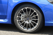 スバル レヴォーグSTIスポーツ