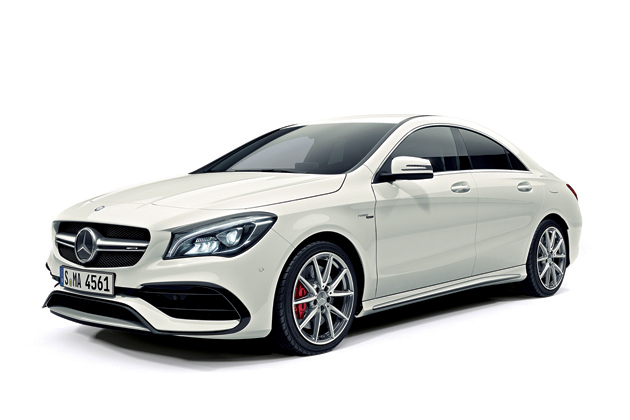 メルセデスAMG CLA 45 4MATIC