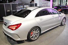 メルセデス AMG CLA 45 4MATIC