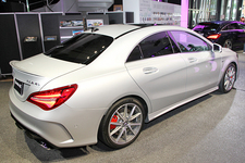 メルセデス AMG CLA 45 4MATIC