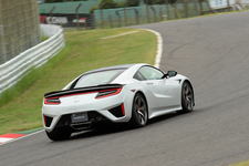 [試乗]ホンダ 新型「NSX」[日本仕様] 鈴鹿サーキット 速攻インプレッション／五味康隆