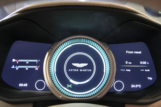 アストンマーティン DB11