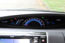 トヨタ エスティマハイブリッド(2012年マイナーチェンジモデル)