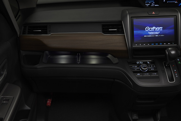 ホンダ新型 フリード フリード モデューロ仕様や趣味に役立つアクセサリーが登場 画像ギャラリー No 2 業界先取り 業界ニュース 自動車ニュース21国産車から輸入車まで Mota