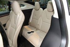 テスラ モデルX