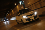 ルノー 新型 トゥインゴ「TWINGO INTENS Canvas top」試乗レポート／今井優杏