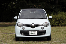 ルノー 新型 トゥインゴ「TWINGO INTENS Canvas top」試乗レポート／今井優杏