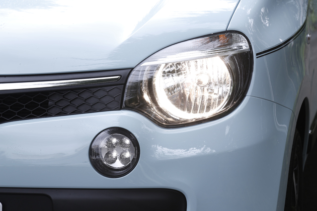 ルノー 新型 トゥインゴ「TWINGO INTENS Canvas top」試乗レポート/今井優杏