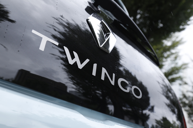 ルノー 新型 トゥインゴ「TWINGO INTENS Canvas top」試乗レポート／今井優杏