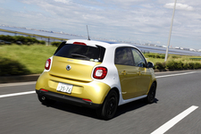 smart forfour turbo／smart fortwo cabrio turbo limited 試乗レポート／岡本幸一郎