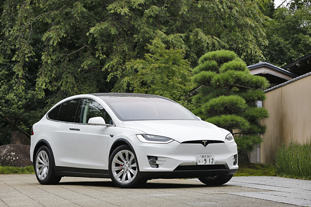 奇抜な“ファルコンウィングドア”にはイーロン・マスクのある想いが込められていた！？テスラ「モデルX」 新型車解説