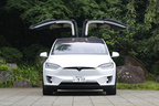 テスラ モデルX「P90D」