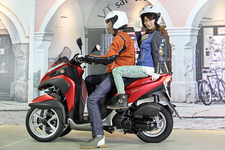 大島優子、2輪免許取ります宣言！[YAMAHA「TRICITY MW125」発表会](2014年7月)