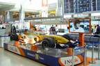2008年 成田空港での展示の模様