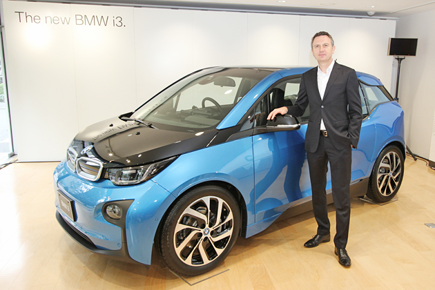 新型は一充電で東京から大阪まで走行可能！BMW 新型「i3」が10月より発売開始