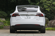 Tesla初のSUVモデル「テスラ モデルX」国内初試乗レポート／飯田裕子