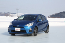 トーヨータイヤ スタッドレス「OBSERVE GARIT GIZ」(オブザーブ・ガリット・ギズ) 雪上試乗レポート／飯田裕子