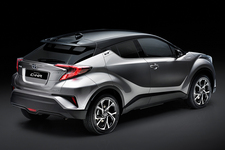 トヨタ C-HR