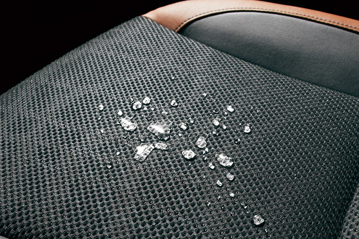 スバル「クロスオーバー7 アクティブスタイル」