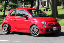 アバルト 500 ESSEESSE
