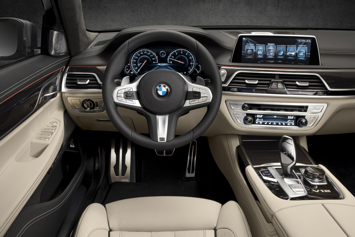 BMW M760Li xDrive