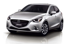 マツダ デミオ(ソニックシルバーメタリック)