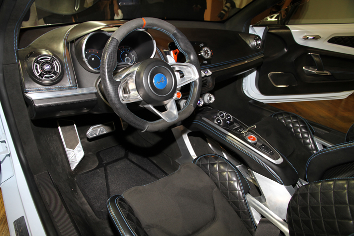 アルピーヌ ヴィジョン（日本での発表会の様子）