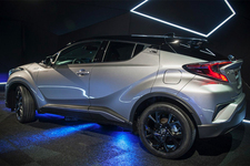 トヨタ C-HR