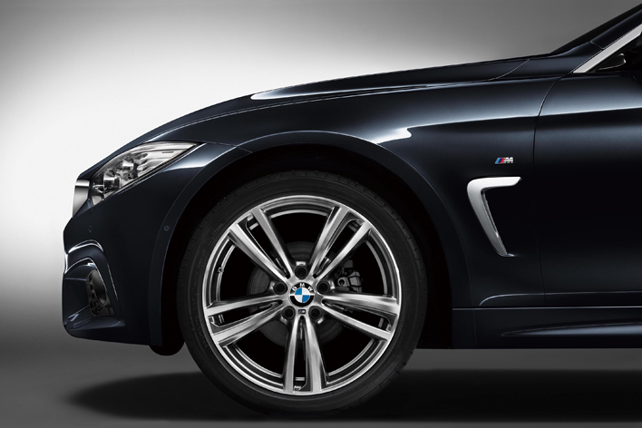 BMW、4シリーズグランクーペの限定車を発売！特別装備にバイカラーの19