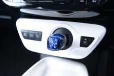 トヨタ プリウス