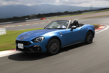 アバルト 124スパイダー