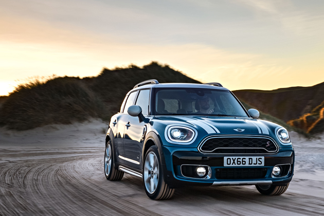新たにハイブリッドモデルも追加された、新型MINI クロス 新たにハイブリッドモデルも追加された、新型MINI クロス