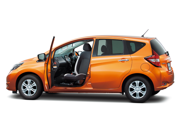 日産 ノート 助手席回転シート（オーテック）／2016年11月マイナーチェンジモデル