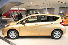 日産 ノート e-Power MEDALIST