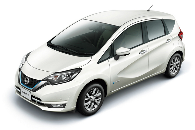 日産 新型ノート e-POWER/ブリリアントホワイトパール(特別塗装色)
