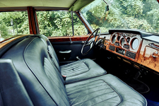 【ロールスロイス】1960年製の「Rolls-Royce / PhantomV Touring Limousine by H.J.Mulliner」
